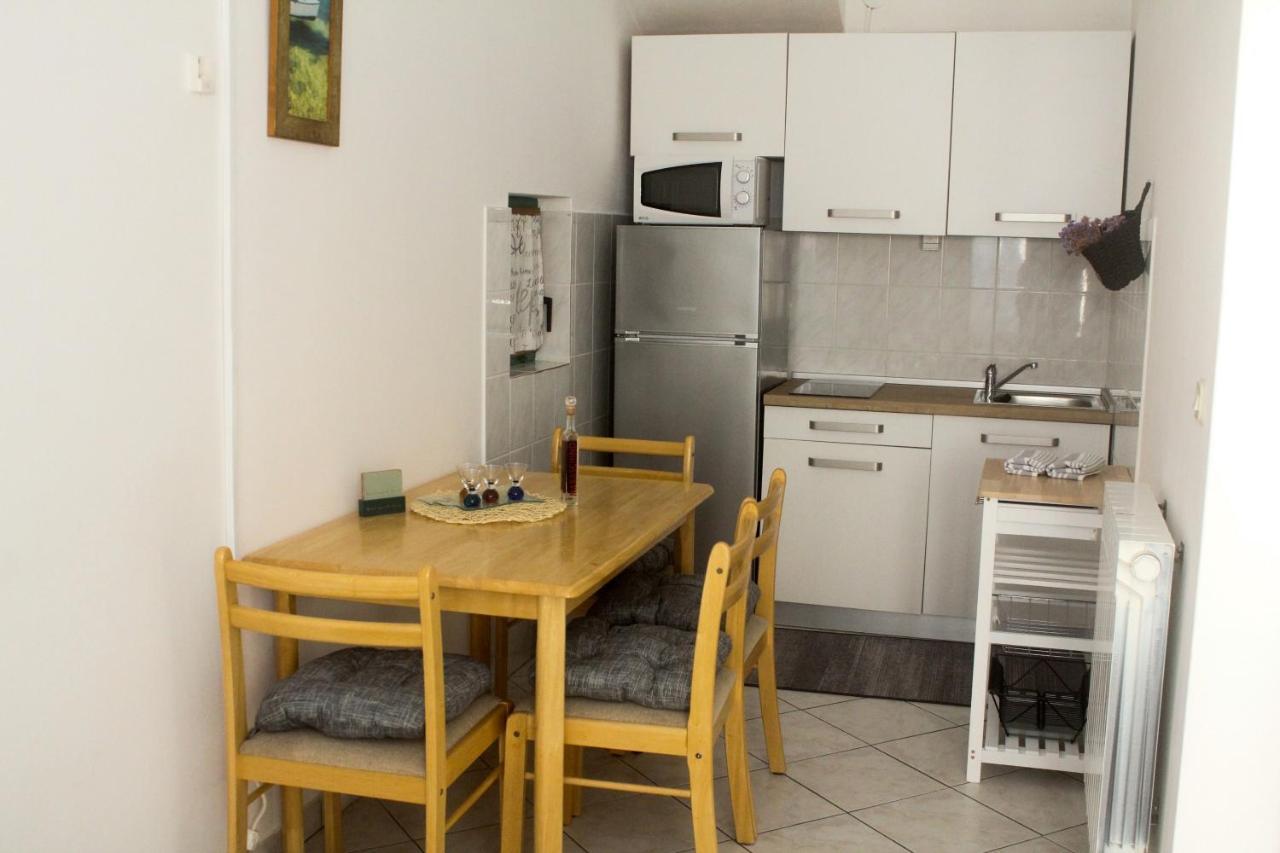 Apartments Marina Sveti Filip i Jakov Esterno foto
