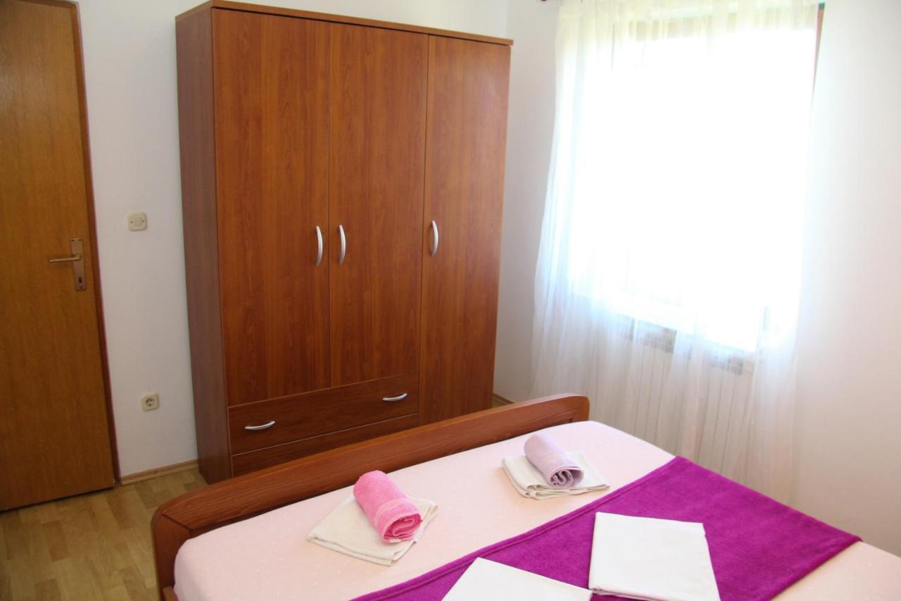 Apartments Marina Sveti Filip i Jakov Esterno foto