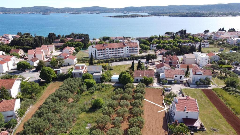 Apartments Marina Sveti Filip i Jakov Esterno foto
