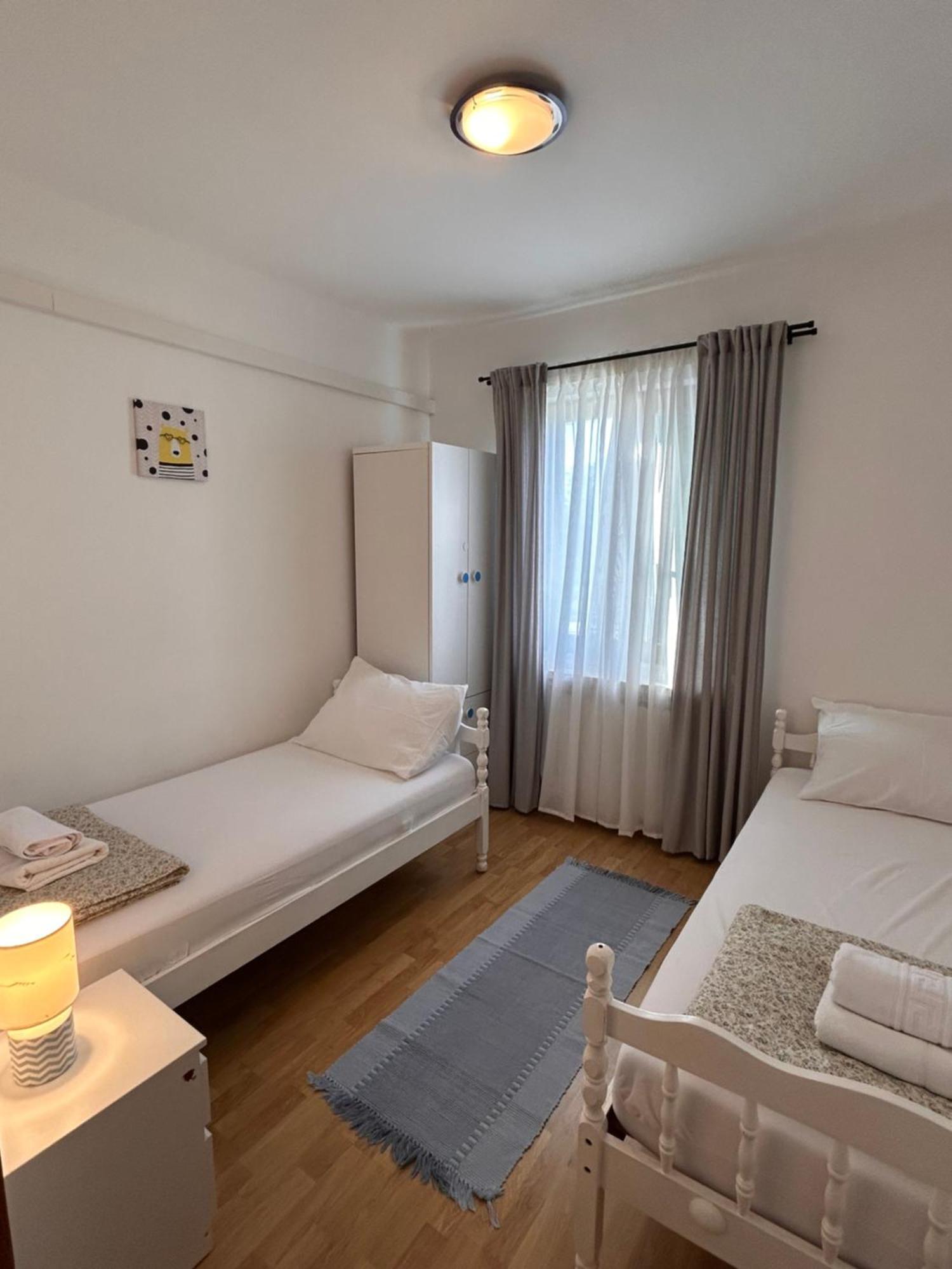 Apartments Marina Sveti Filip i Jakov Esterno foto